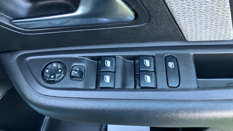 Citroen C4 1.2 PureTech [130] Shine 5dr Petrol Hatchback